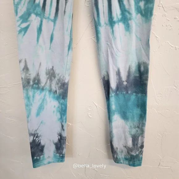 Tie-Dye Leggings - Blue and Gray - Picture 4 of 5